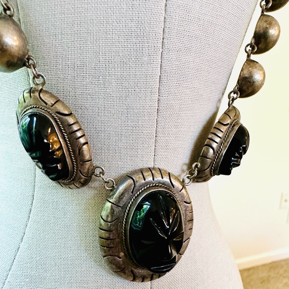 🔥 Vintage Tribal Aztec Mask Black Obsidian Silver Necklace - Picture 4 of 17
